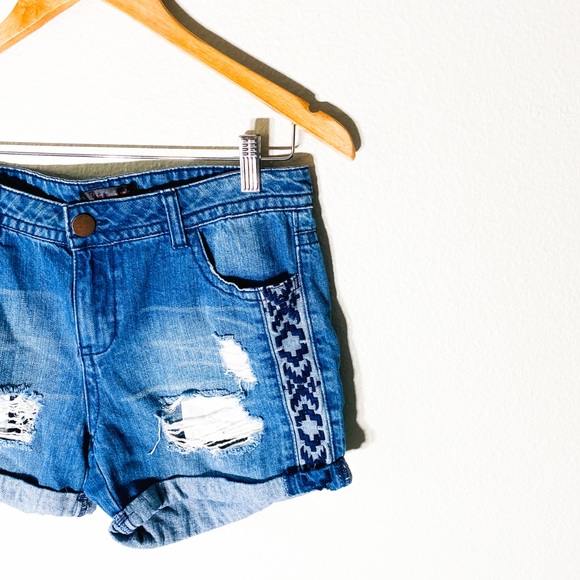 Fire Los Angeles aztec shorts - Picture 2 of 4